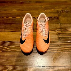 Nike Phantom GX Academy Multi-ground Cleats for grass/artificial grass